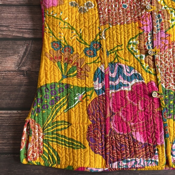 HANDCRAFTED | Royal Craft Impex reversible sleeveless jacket - Picture 11 of 11